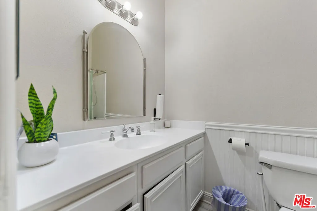 2048 E Avenue R10, Palmdale, California 93550 home-pic-38